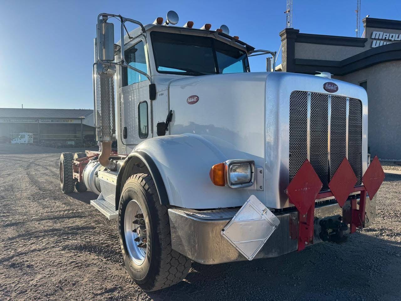 Tractocamión Peterbilt disponible en Full Torque México