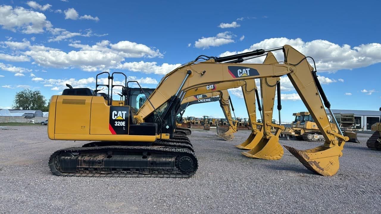 Excavadora CAT 320E disponible en Full Torque México